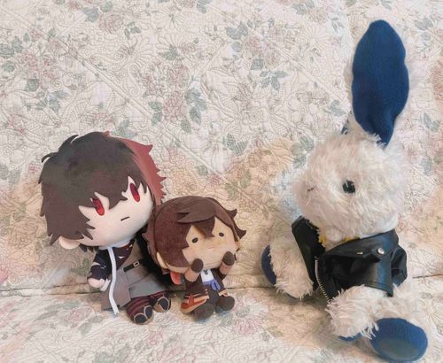 つるまるだ！さいきんあたらしい刀がふえた！きょういくかかりとしてちゃんとしないとな👓