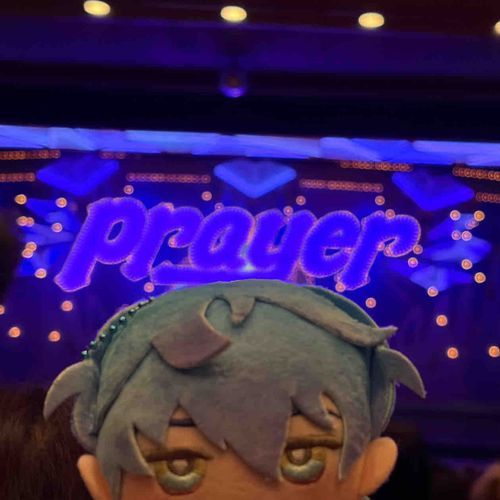 🩵ショーです。
すごい…踊ります…
キラキラしてて僕には耐えられませーーん😖😖

宝塚観劇　お芝居に続きショー
まず本当に各国の文化や民謡をテーマに踊る踊る踊りまくりなショー✨
前半がしっとり・シリアスが強めだったので後半にそのエネルギーを一気に放つ感じ✨✨
客席降りもあってちょうど通路側だった為朝美絢・夢白あやもほぼ至近距離で見れちゃった✨✨
前半〜中盤は本当エネルギッシュ後半の場面は黒燕尾の群舞　デュエットダンス
雪の結晶❄️が降り　次期トップ娘役でめちゃくちゃ歌うまな音彩唯がカゲソロというジーンとくる場面でした…