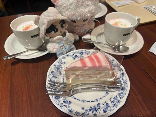 🌸ラテとケーキおいしい～😊