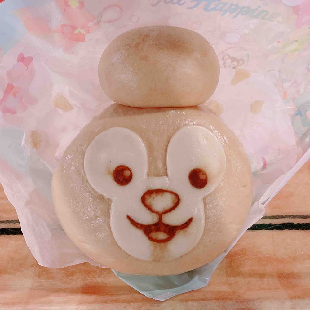 マカちゃんです🌟
ピザみみのカチューシャかわいいでしょ〜🥳🍕

はじめてダッフィーフレンズのショーをみたり、ダッフィーまんをたべたりしたんだぁ🧸
3枚目のしゃしんは、おみみをいっこにしたダッフィーまんだよ📷