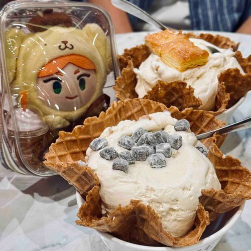 アイスとけちゃう前にパシャッ📸すぐいただきました✨弟と一緒に食べに行ってきた〜！
台湾コールドストーン×ちいかわのコラボアイス、しあわせすぎる…🍧💕
2025.08.30