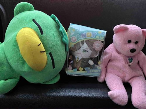 カッパ「オレ！教授！くま！3人合わせて…」
教授「別にトリオとか組んでませんからね。後、狭いですよ」

この2人はいつもこんな感じです
By.くま