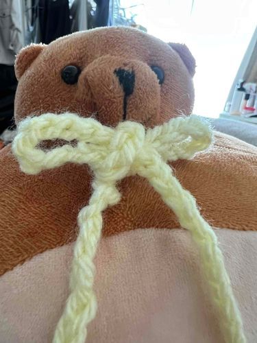 人生初かぎ針編み。いつか君に帽子を作るからな。