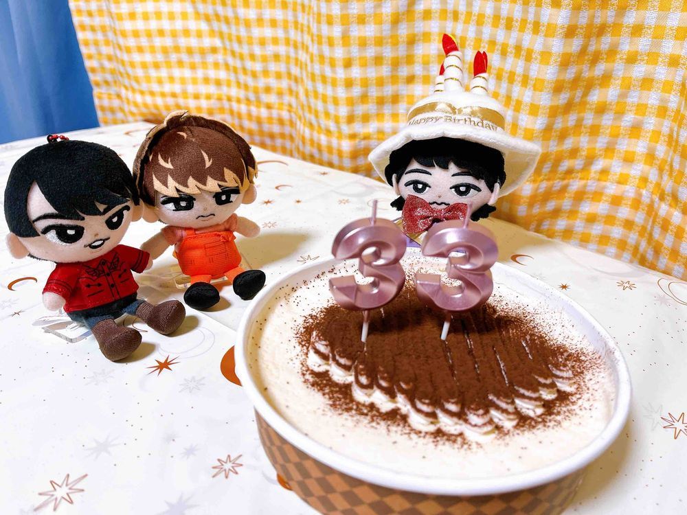 🧡❤️ぬし「お誕生日おめでとう！」
💜「ありがとうね、みんなぁ。」