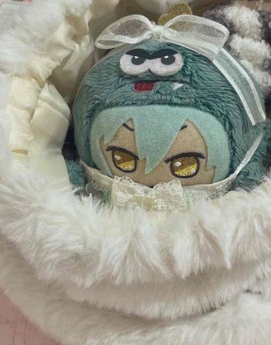 しらない、かいわいの、こらぼかふぇに、つれてかれて、かたみがせまい、おれ。