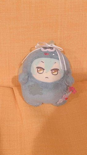 まえ、よだれかけ、あらってもらったときの。
しろぴくみんさんは、さいきんなかよしの、おともだち。