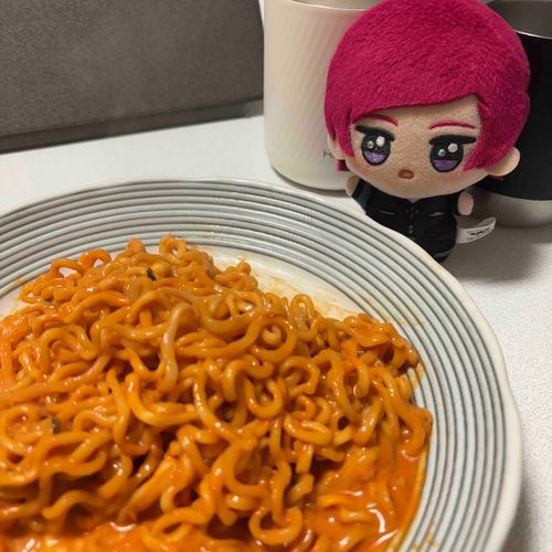 からいものは にがてなのに しれいが はあはあ いいながら たべてる…このじかんに たべるのが さいこう らしい…🥞🤦🏻‍♂️