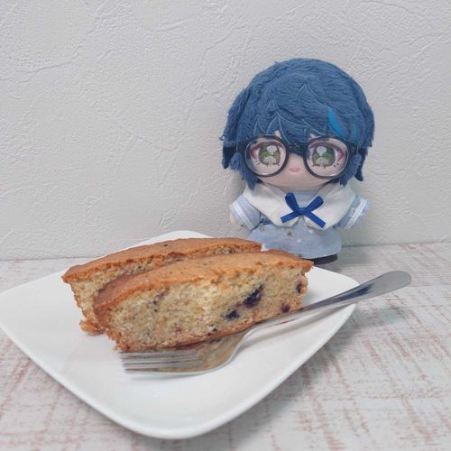 ブルーベリーをいただいたのでパウンドケーキに入れてみました🎶
持ち主さんはツアイベがんばっているようです
がんばってください〜🎶✨️