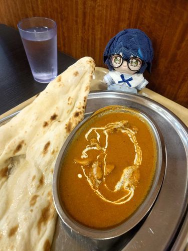 お昼はナンを食べました🎶