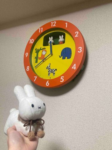 じっかから とどいた かわいい とけいをみて げんきだしてください、にんげん⏰
