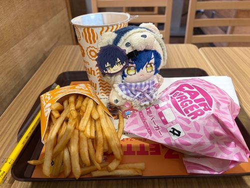 初めてゼッテリアに行きました！最近食生活が荒んでますねぇ…