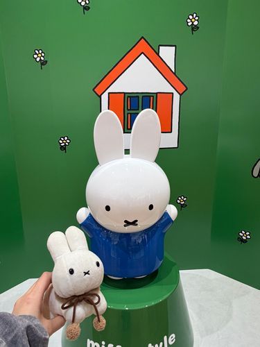 はらじゅくに あたらしく ミッフィースタイルが オープンしました！ ミッフィーさん、おしごと おつかれさまです🐰