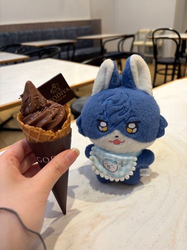 🍫🍨🎶（普段は食べないアイスにテンションが上がっている）
