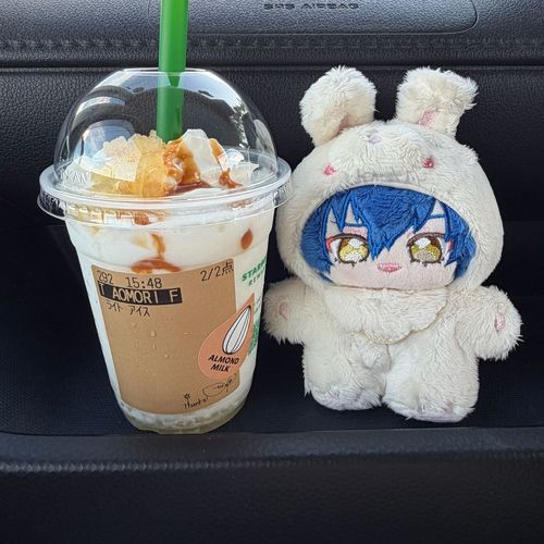 青森限定のフラペチーノを飲みました🍎りんごの果肉がゴロゴロ入ってて最高でしたねぇ〜！