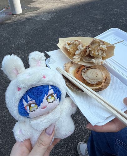 ホタテのバター焼きと唐揚げを食べました🎶プロデューサーはホタテの卵部分が特に好きだと言ってました🦪