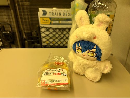プロデューサーの地元にあるコンビニでは自家製クレープが売っています🍓昔、中身が何も入ってないクレープがバズったんですよねぇ〜