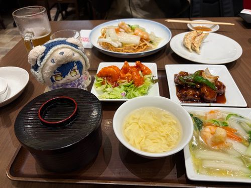 551に行きました！豚まんしか食べたこと無かったっすけど、ご飯系も美味しかったです🎶