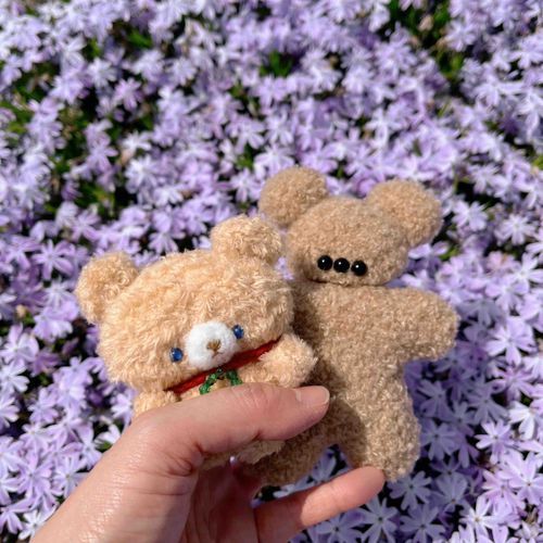 お友達とお花をみにいったの。きれいだったね♪