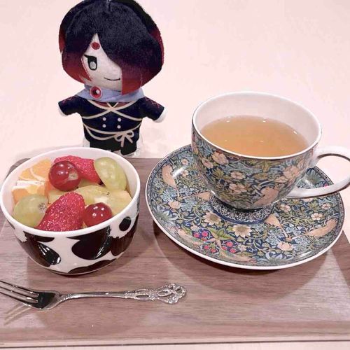 おふろあがりに、フルーツサラダとこうちゃでまったり🍊🫖
あしたから、またいっしゅうかんがんばりましょうね🍀