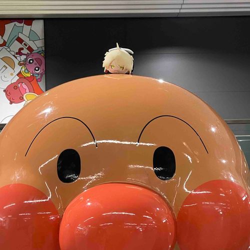 はい、ちーず　にゃ
ワンワン！🐶
なんかいぬがこっちにはしってきたにゃ