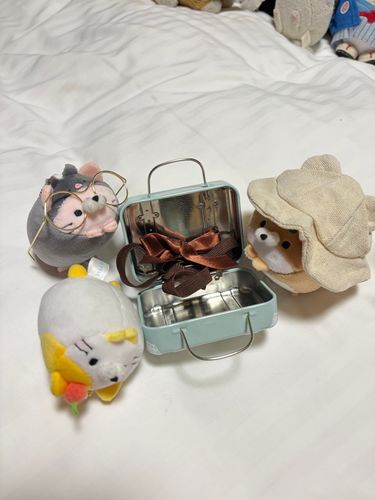明日何着ようかな😆︎‪