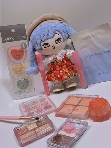 物欲の春！
ウォーム系コスメを買ってクール系コスメがおまけでついてくるのはこの世の七不思議なの