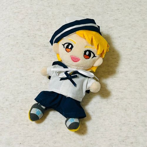 衣替え、海の男だね
