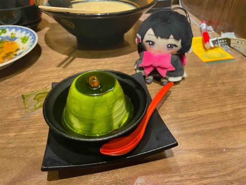 委員長が食べてた、抹茶杏仁豆腐もたべてきた！！！
味が濃厚でおいしかったぁ〜！！！