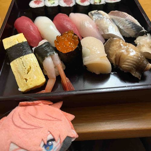ふーん、おいしそうじゃん🍣