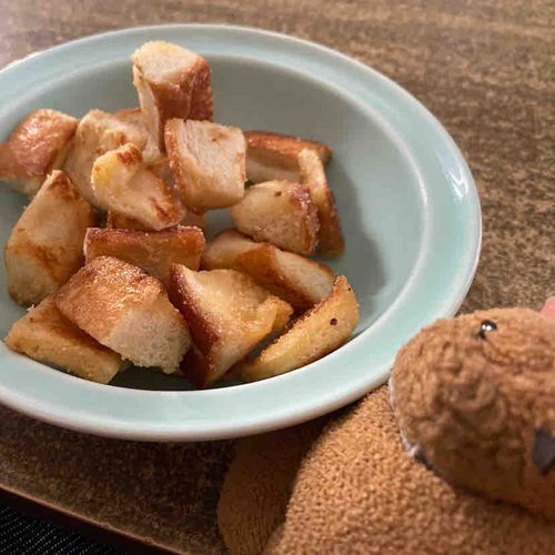 いもこがラスクつくってくれた