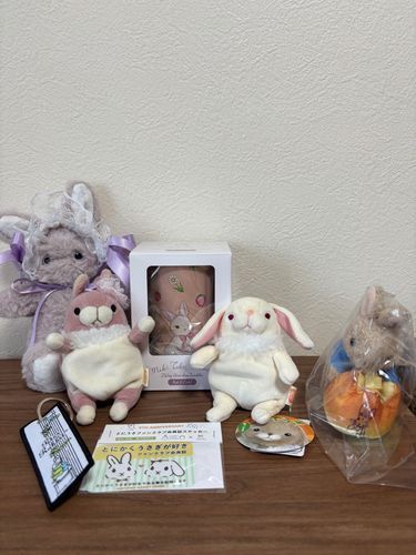 💜🐰今日のおみやげなの！
🍑🐰新しいおともだちは、今度紹介させてね♪