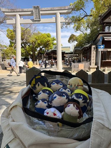 ゆび：石切神社⛩️に来た。石切丸、小狐丸、小烏丸の本刀がいる。今日は時間が無くて上之社に行けないが、また今度だな。