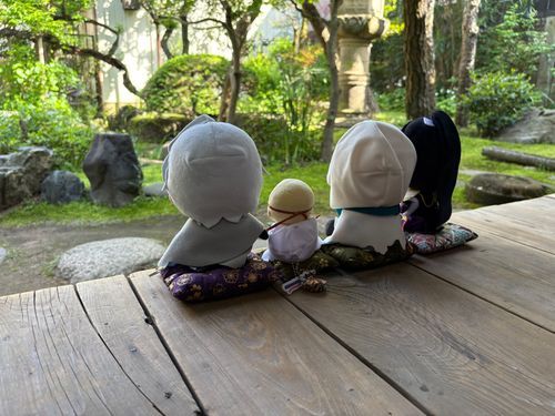長：良い庭だ。優だね。
山：静か…
太：お酒🍶がほしくなります。
ゆび：気持ちがいいな。