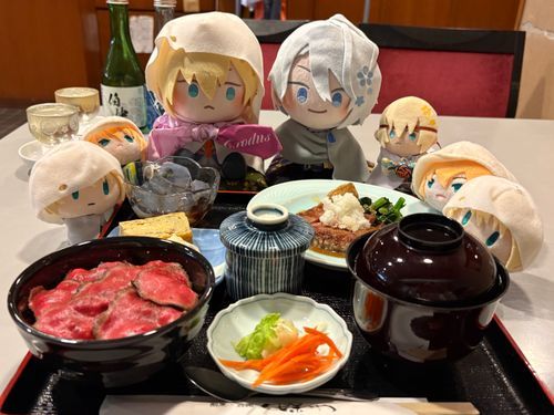 長義：主と国広が好きだとゆう、足利の蝶やさんでローストビーフ丼とゆうのをいただいたんだ。ほかに天ぷらもいただいたよ。日本酒に合うらしいが、俺は止められてしまってね。とても美味だった。