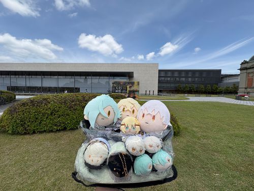 お伴髭：僕と弟の本刀に会いに来たよ。
お伴膝：兄者ー！
ゆび：北野の宝物はすごいな。