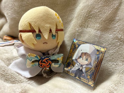 主が、俺の祝装シールが出た！と喜んでいた。キラキラだな。