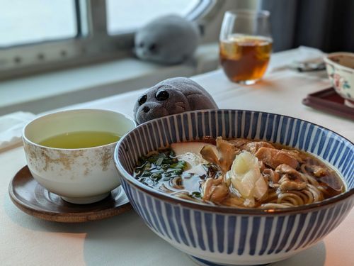 もこたんっ！
ふなおいして、ごはんこれだけでとぅかっ？
とぅご！