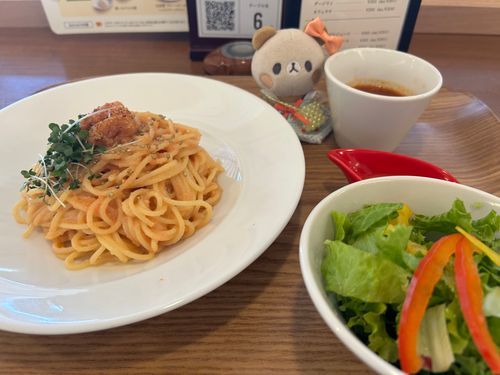 やといぬしは　ぱすたが　だいすき
おいしい　なまぱすたを　さがして　たびしてるんだ😆これは　ひとくちも　もらえなかった