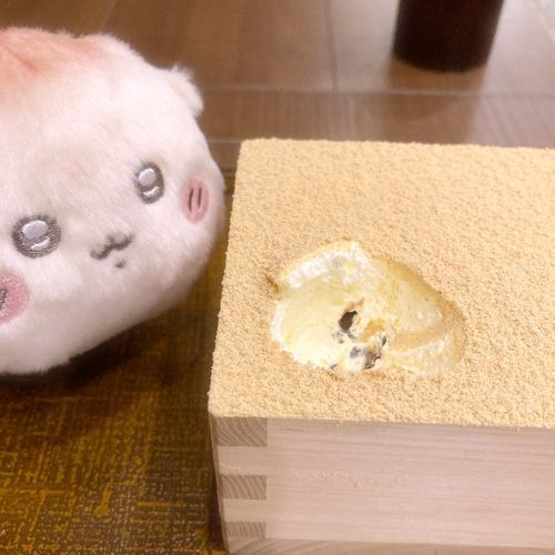 くりべび、枡わらび餅だよ
しかく……いね