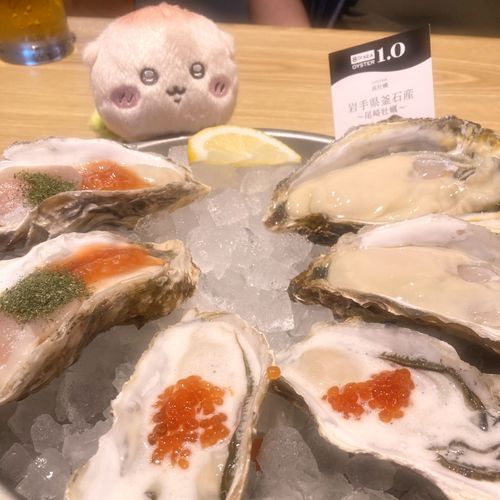 昼飲み①
オイスターバー🦪
(ワインとカクテル)