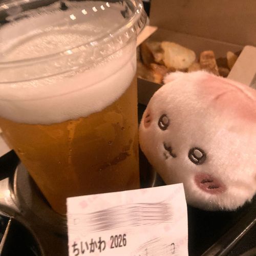 映画おもしろかったね！べびちゃん！

お供はビールＬサイズとポテト

入場特典ラッコ先生だったよ。躍動感がかっこいいね