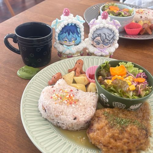 💀ねこたん がた の にんじん なら たべれるかも
🐙りく でも いき が できる タコ ？