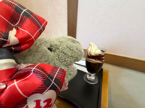 栗ソフトコーヒーフロート、ちょっと大人な味で美味しかったかばぁ(*´Д｀*)