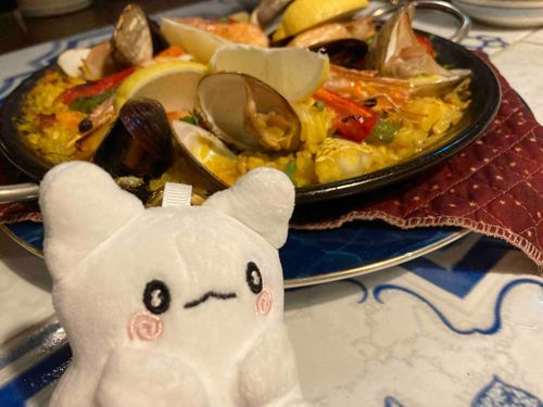 ちちゅうかいなおみせでごはんなの！おみせのおかあさんにかわいいねってほめられちゃったの！！