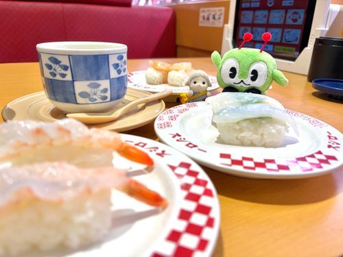 昨日はみんくるさんとご主人と一緒に、ローに行って来ました！
お寿司、最高！！！