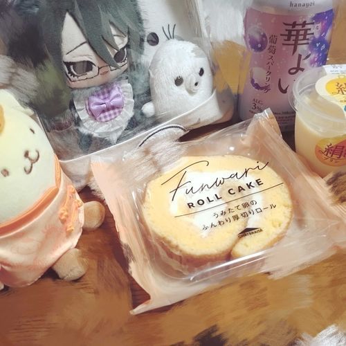 スイーツを食べながら晩酌🍮
お腹いっぱいで眠くなってきた…
みんなで一緒に寝ようね❤