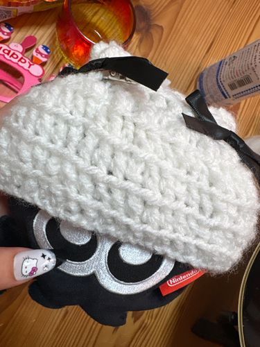オシャレ帽子貰ってご機嫌なゴス君‎🤍🖤