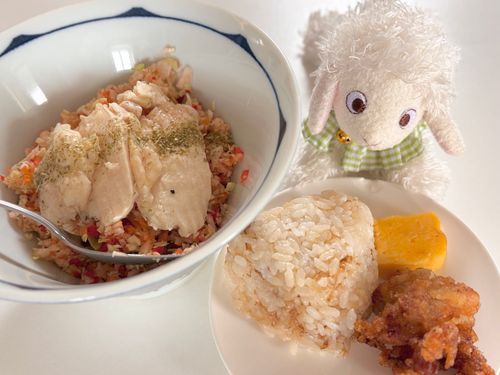 🍙からあげたまご
パプリカ大根キャベツにんじん🥗😋