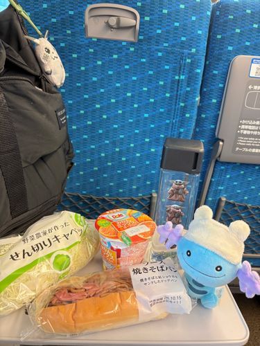 もぐもぐ🚅💨