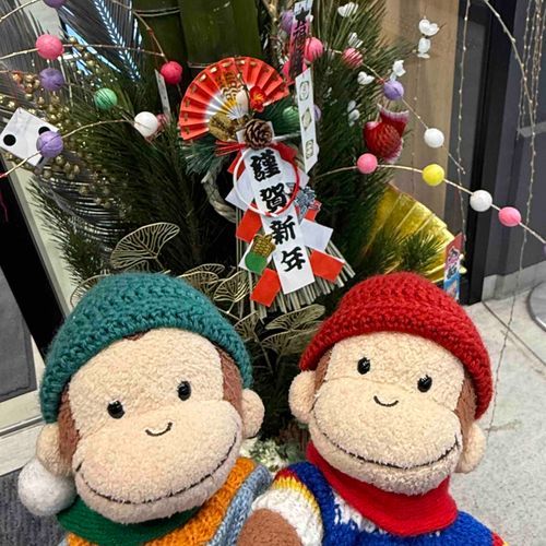 新しいいちねんがはじまったね🎍
えんぽうとぽうえん、今年も毎日を大切にしながら、マイペースに、たっくさん笑って、い〜っぱい思い出を作っていきたいな🐵🐵
ここに来てくれるみんなと一緒にあたたかくて、しあわせないちねんになりますように🍀
今年もどうぞよろしくね💞
